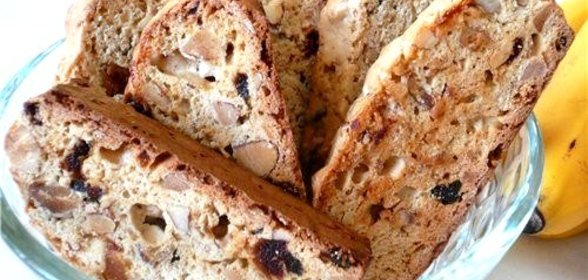 Бискотти с орехами и сухофруктами