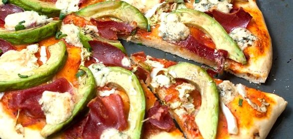 Пицца с авокадо