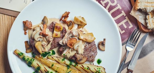 Медальоны из говядины