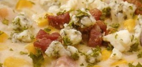Похлебка с картофелем, кукурузой и сыром