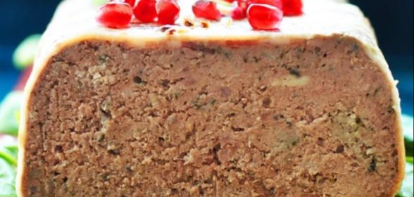 Террин из куриной печени со свининой