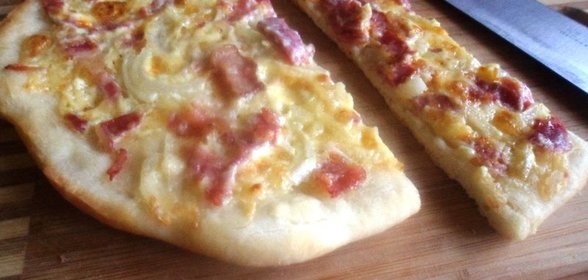 ФЛАММКУХЕН ИЗ ЭЛЬЗАСА, ИЛИ ОГНЕННЫЙ ПИРОГ
