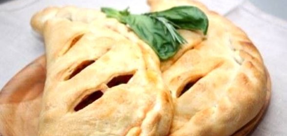 Закрытая пицца Кальцоне