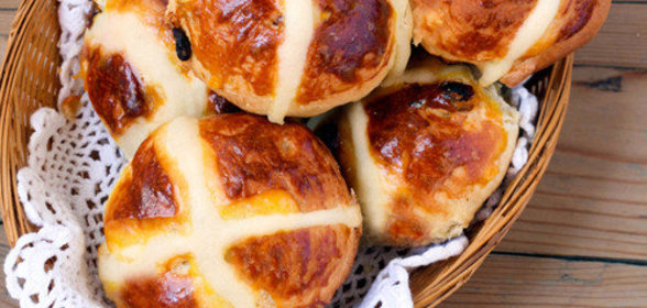 Английские крестовые булочки