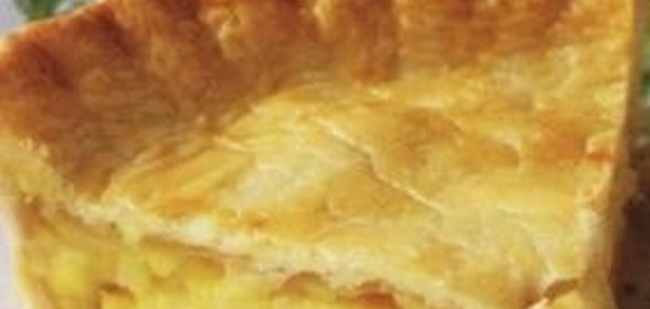 Пирог с луком и сыром