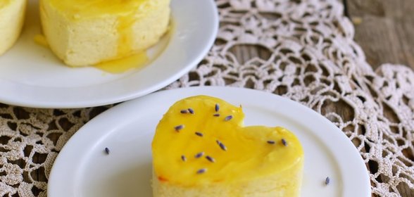 Мини запеканки с медом, лавандой и лимоном