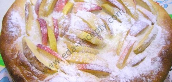 яблочный дрожжевой пирог с яблоками