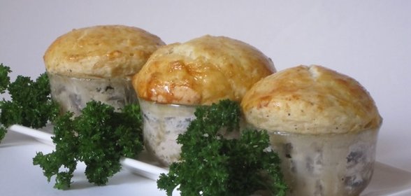 Мини-пироги с курицей
