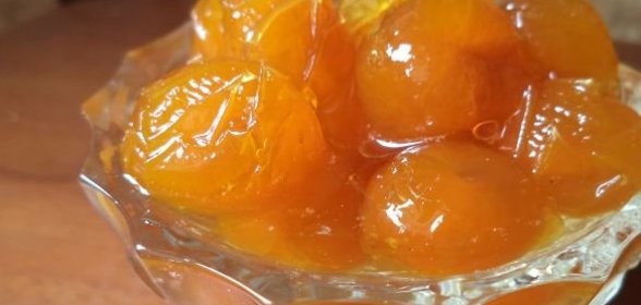 Варенье из алычи с косточками