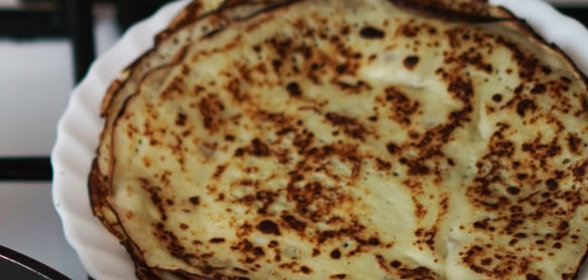 Воздушные блинчики с кабачками на молоке