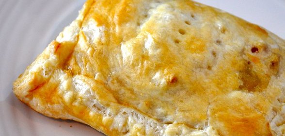 Капустный пирог из слоеного теста