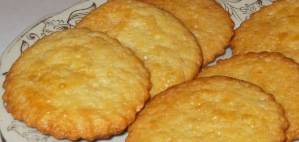 Миндальные пирожные с черешней