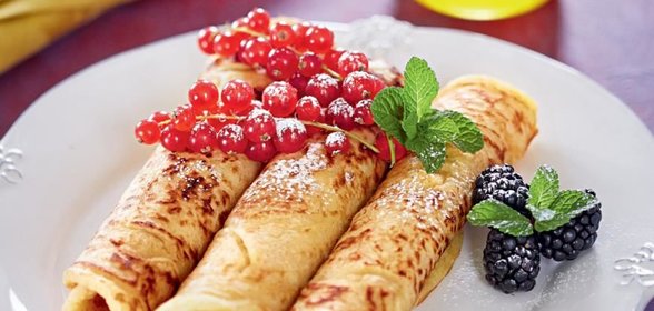 Дрожжевые блины с медом и специями