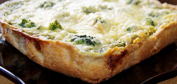 пирог с беконом и брокколи