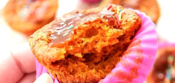 Морковные маффины с ягодами годжи