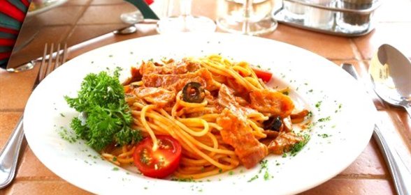 Паста с перцами и ветчиной