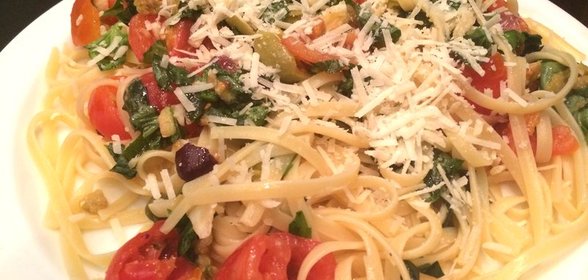 Спагетти крудо с давленными оливками