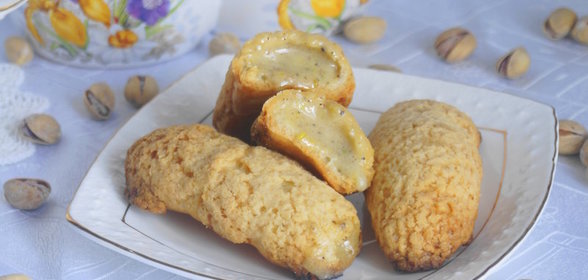 Эклеры под кракелюром с фисташковым кремом