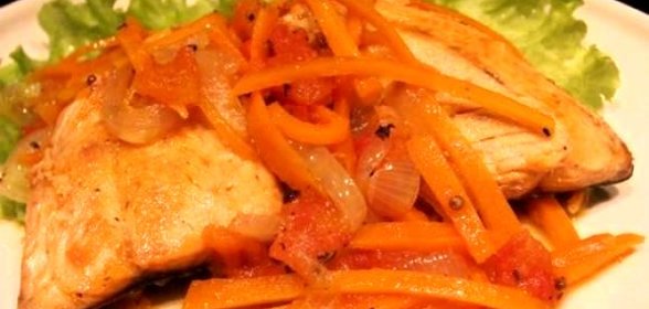 Горбуша в маринаде с морковью