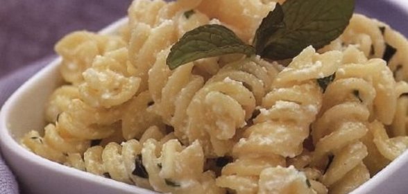 Соус из простоквашис томатом-пастой