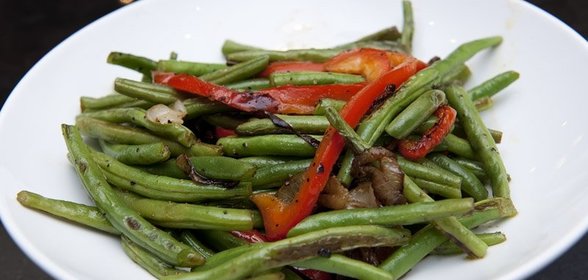 Стручковая фасоль с перцем