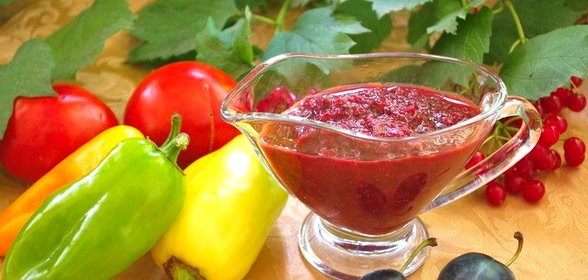 Сливовая аджика из угорки