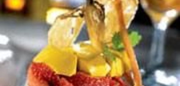 Тартар из клубники с имбирной панакоттой