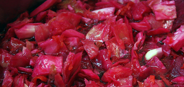 Капуста маринованная со свёклой