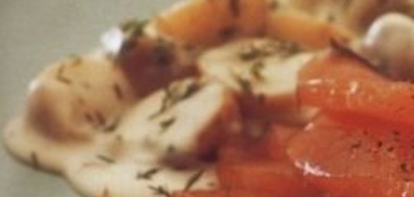 Картофель под соусом бешамель с маринованным лососем