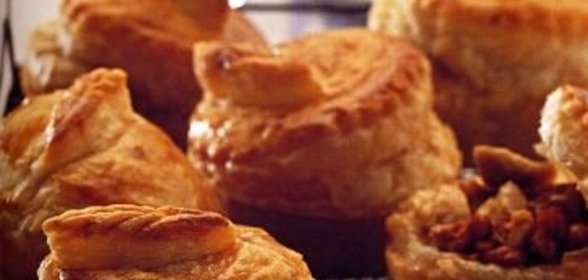 Соус томатный с грибами и яичными желтками