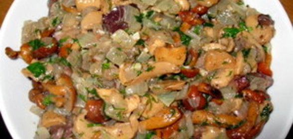 Грибы с луком