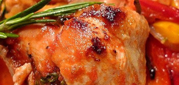 Тушеная курица с фасолью