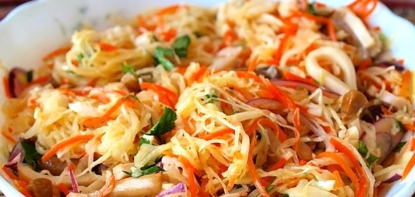 Опята, соленые с капустой