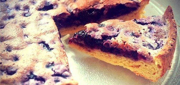 Пирог с замороженной черникой