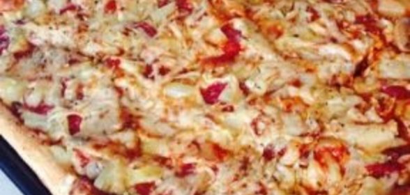 Лазанья с говядиной и сосисками