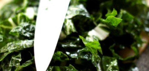 Салат из шпината с растительным маслом