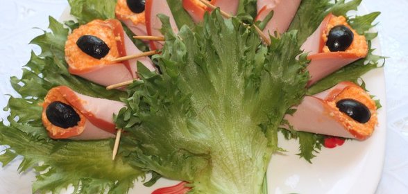 Закусочный колбасный букет