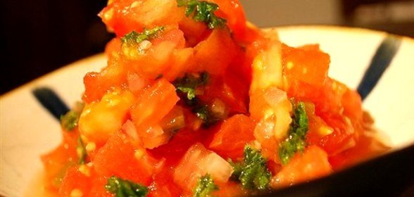 Свежая томатная сальса