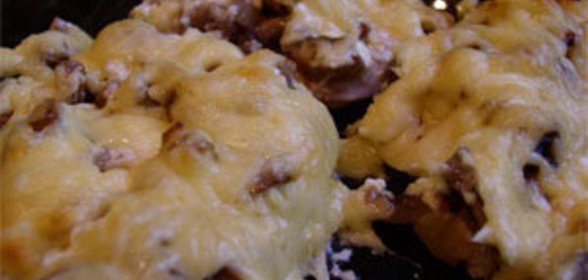 Куринное филе под сырно-грибной шубой