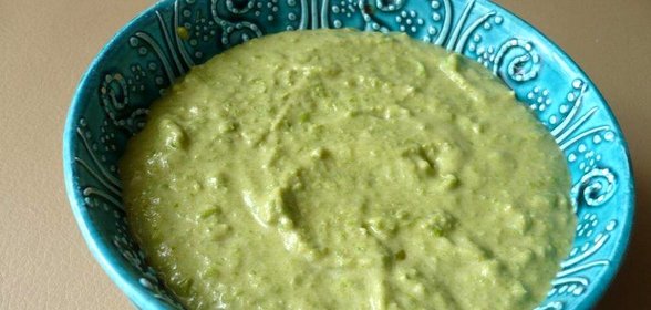 Соус из зеленого горошка