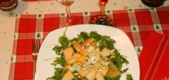 Салат из груши с рукколой и сыром Дор блю