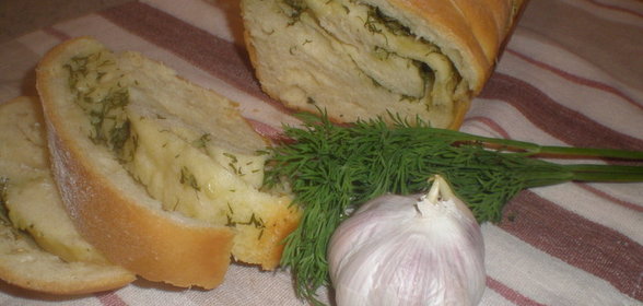Ароматный хлеб с чесночным маслом