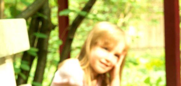 Салат из помидоров с персиками и жареным сыром