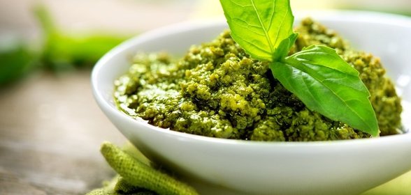 Соус песто в домашних условиях за пять минут