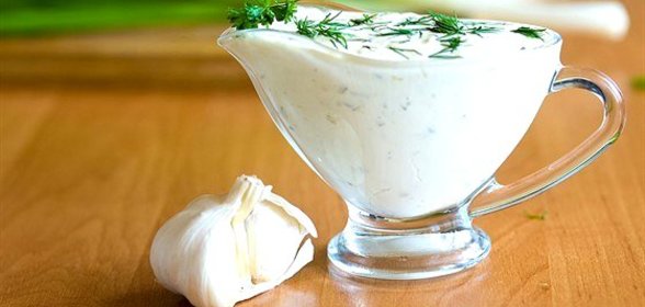 Майонезный соус с укропом, лимоном и перцем