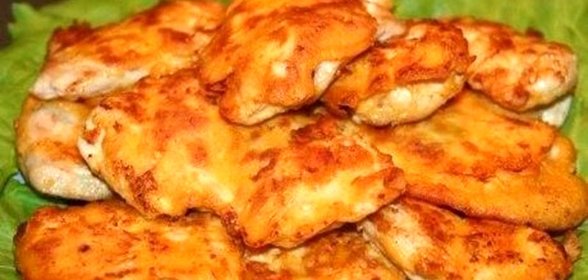 Сардельки в кляре на сковороде