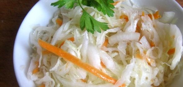 Быстрая маринованная капуста с уксусом