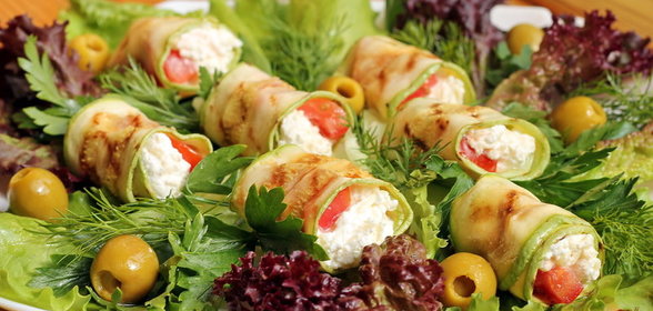 Кабачки, фаршированные творогом