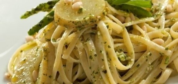 Баветте с соусом песто дженовезе