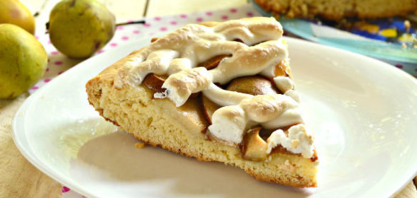 Пирог с грушами и безе